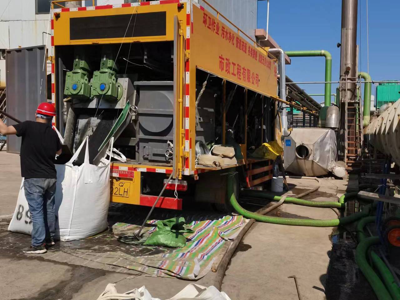 龙游淤泥压干处理